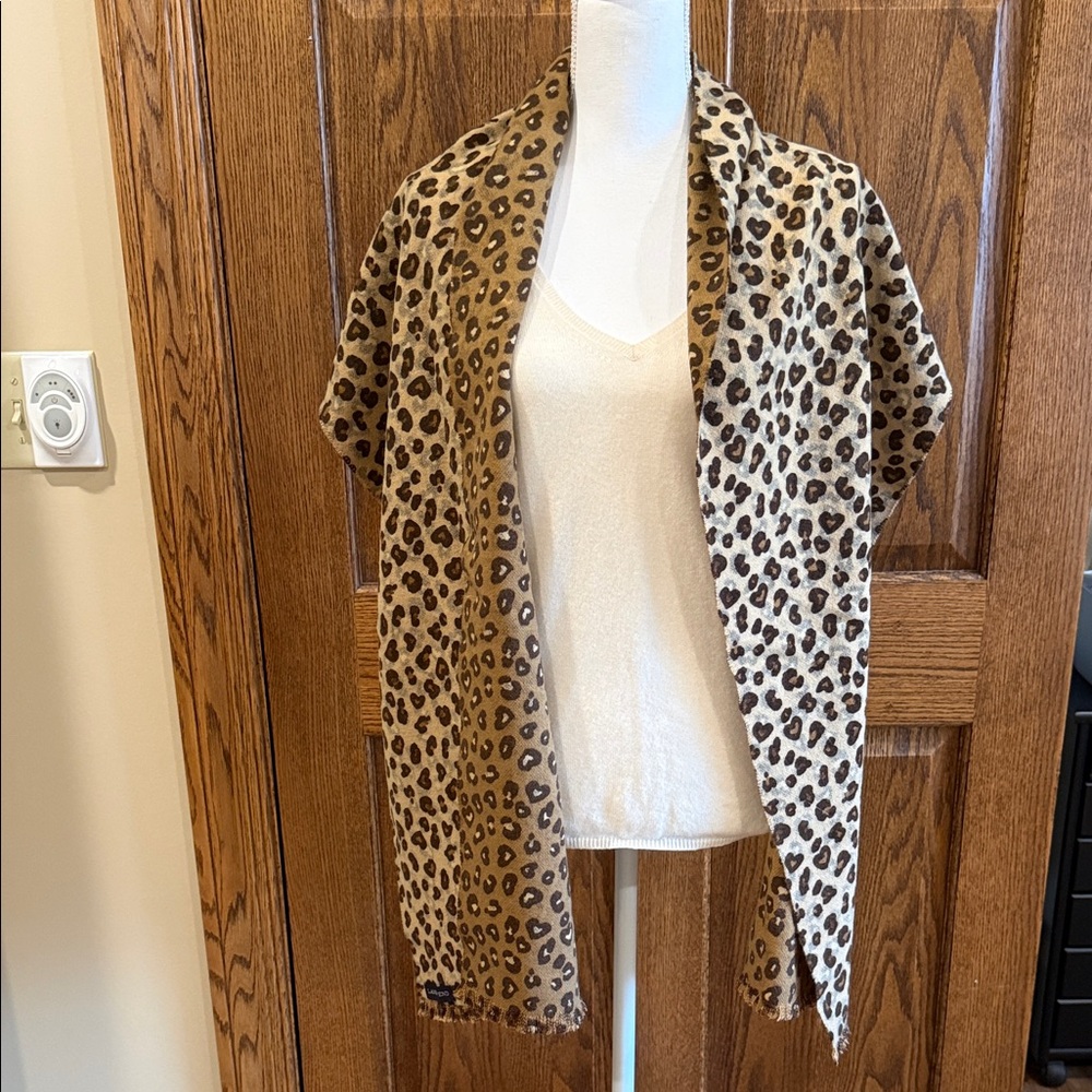Lands End Leopard Print Reversible Scarf  Wrap